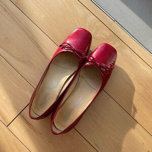 Roberto Capucci red flats